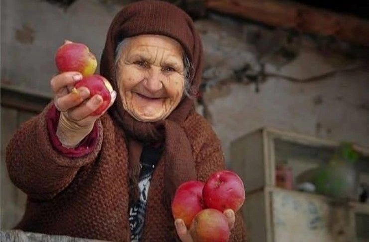 Οι φτωχοί είναι πιο γενναιόδωροι από τους πλούσιους γιατί ξέρουν καλύτερα πως είναι να μην έχεις τίποτα